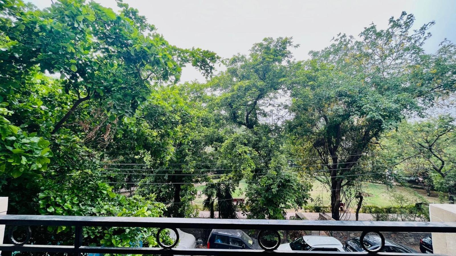 Olive Serviced Apartments - Defence Colony New Delhi Room photo