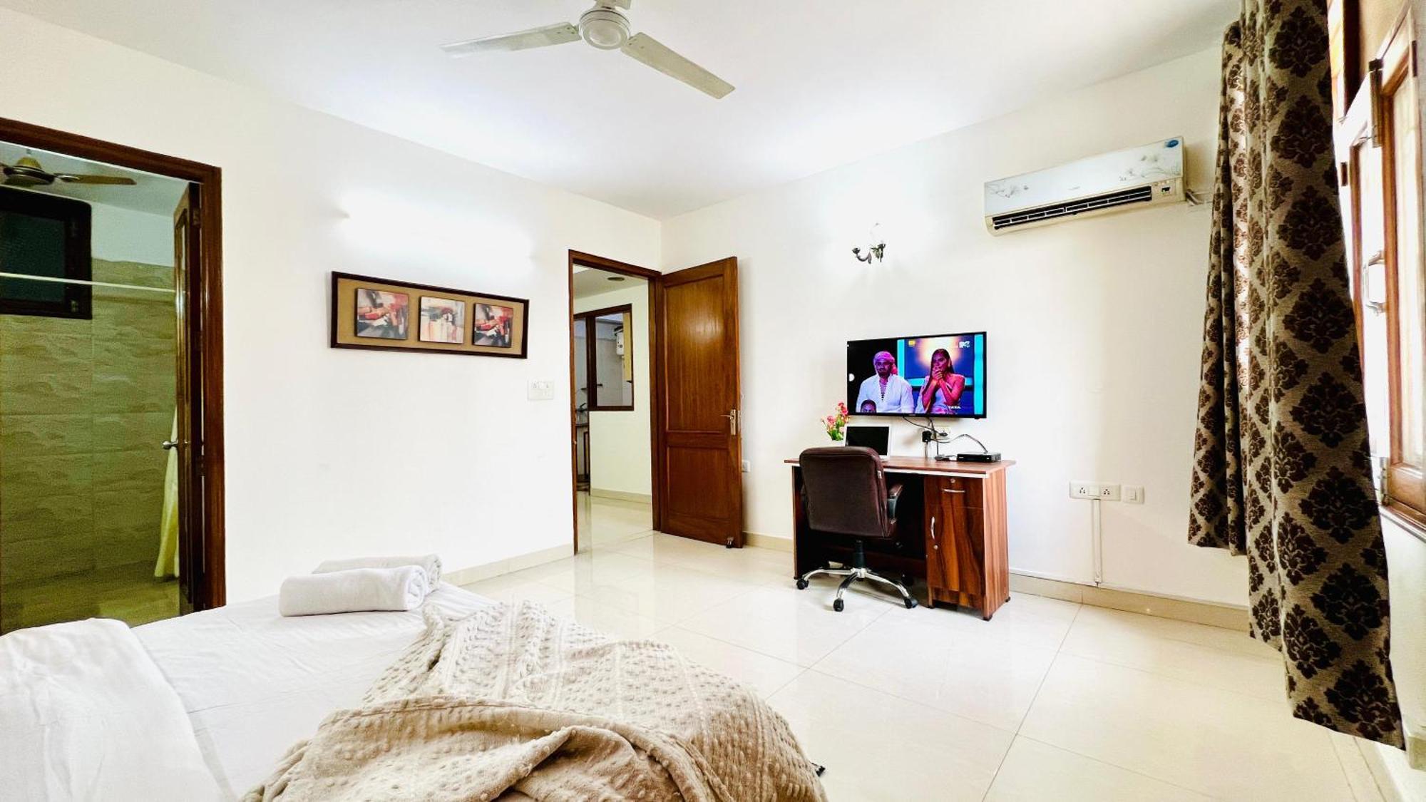 Olive Serviced Apartments - Defence Colony New Delhi Room photo